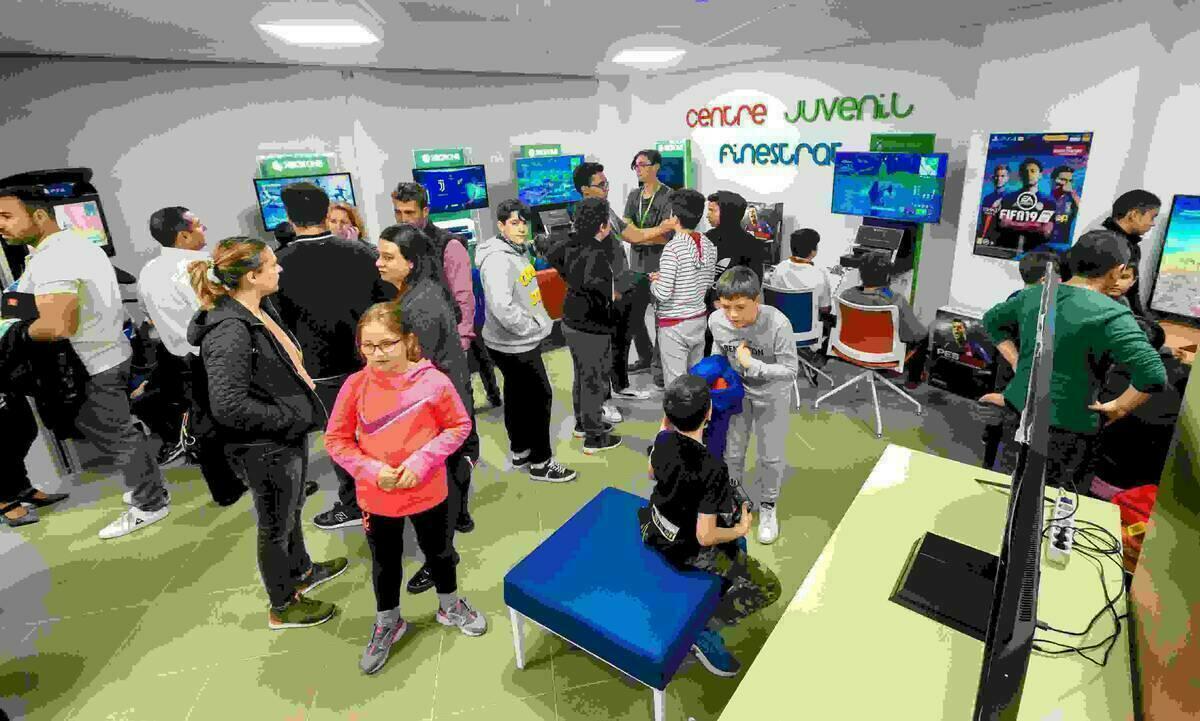 La Concejalía de Juventud de Finestrat inicia el mes de abril con un amplio programa de formación, talleres y torneos de consolas