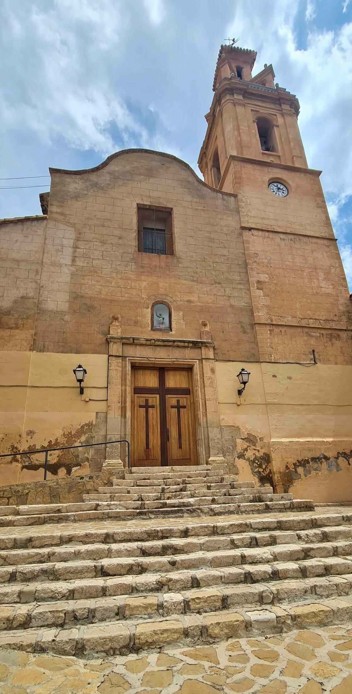 EL ALCALDE LAMENTA LA FALTA DE RESPUESTA DEL OBISPADO PARA TERMINAR LAS OBRAS DE LA IGLESIA QUE LLEVA 2 AÑOS CERRADA