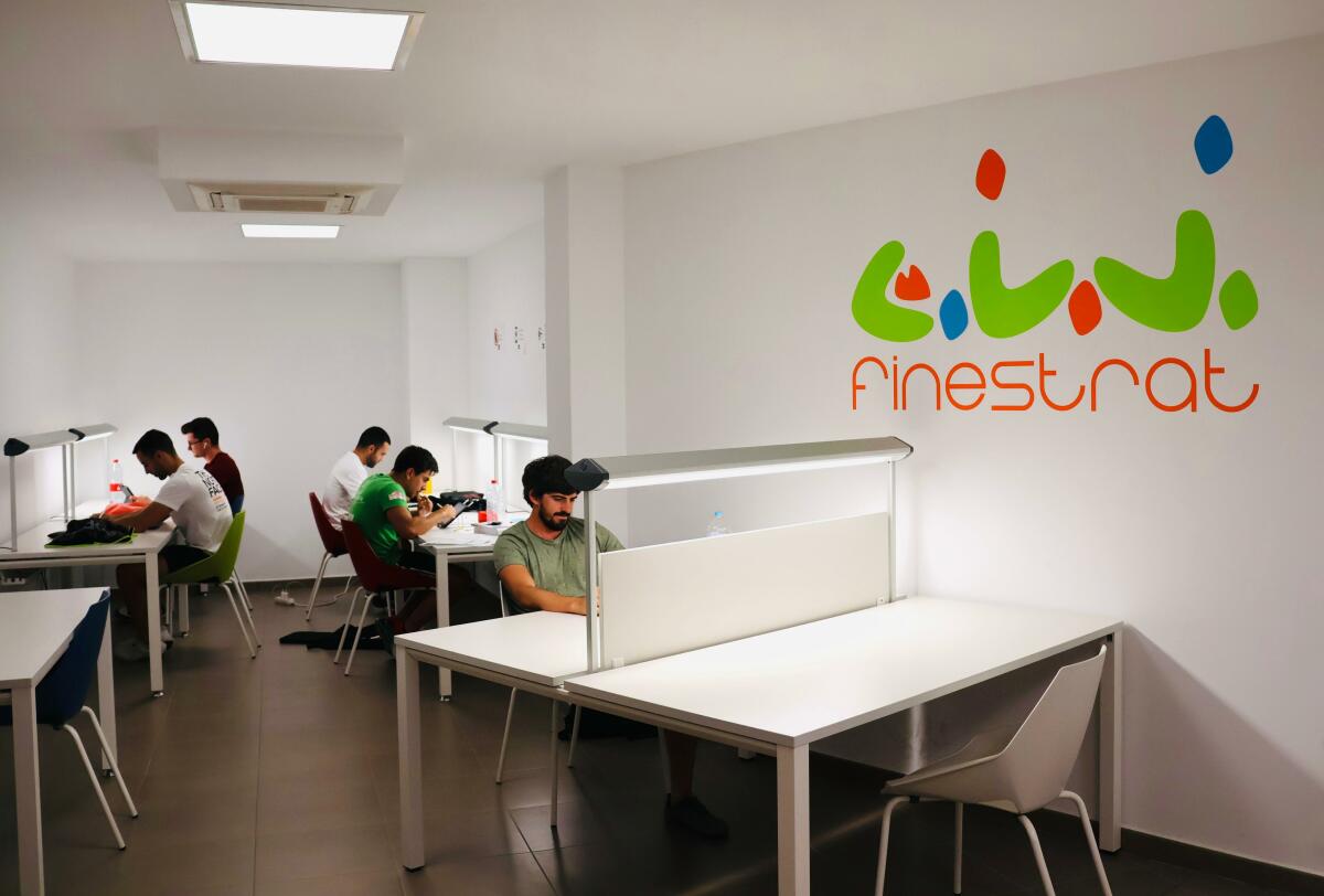 FINESTRAT AUMENTA LAS AYUDAS PARA JÓVENES UNIVERSITARIOS Y ESTUDIANTES DE CICLOS FORMATIVOS DE GRADO SUPERIOR 
