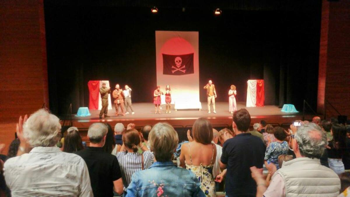 El teatro “La Comedia de las Mentiras” se representó en l’Auditori