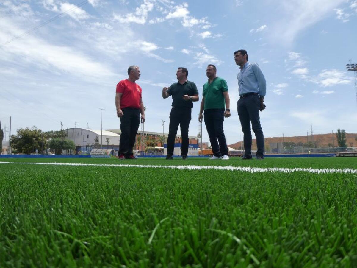 La Nucía reforma los campos de césped artificial de la Ciutat Esportiva