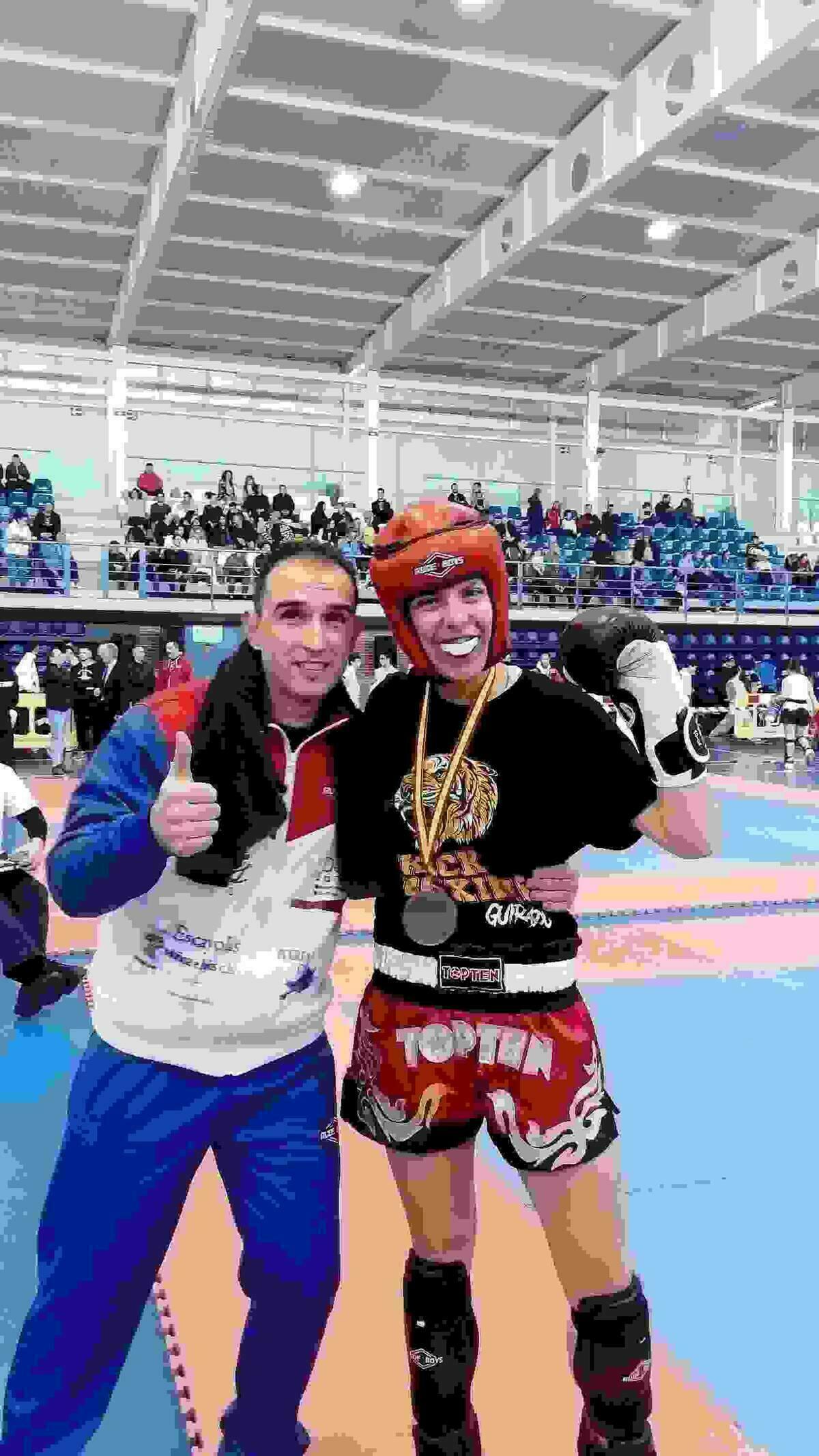 Callosa &middot;  Emma Izquierdo se proclama campeona auton&oacute;mica de Light Contact y Kick Boxing