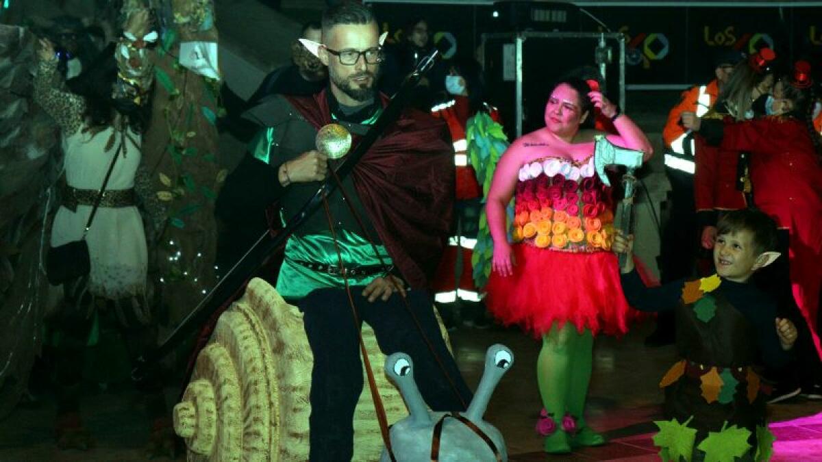 ‘Los guardianes del bosque encantado’ obtienen el primer premio del Carnaval Adulto de Benidorm 