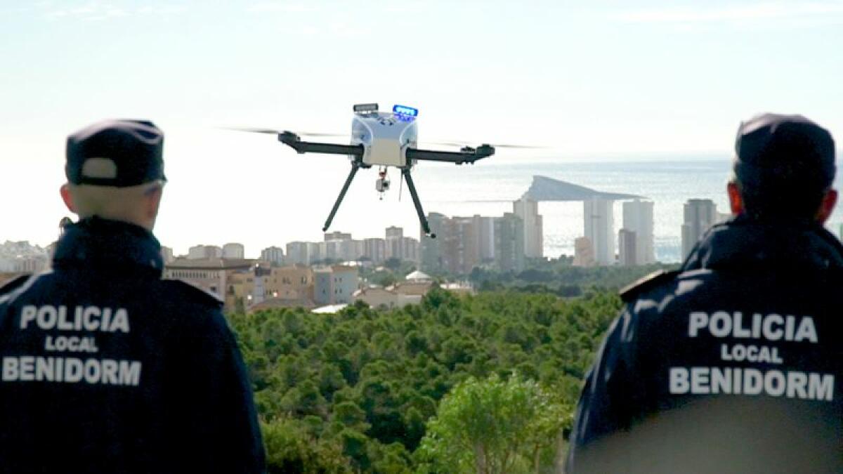 Policías, militares y personal de emergencias se reúnen en Benidorm en el III Encuentro Nacional de Drones 