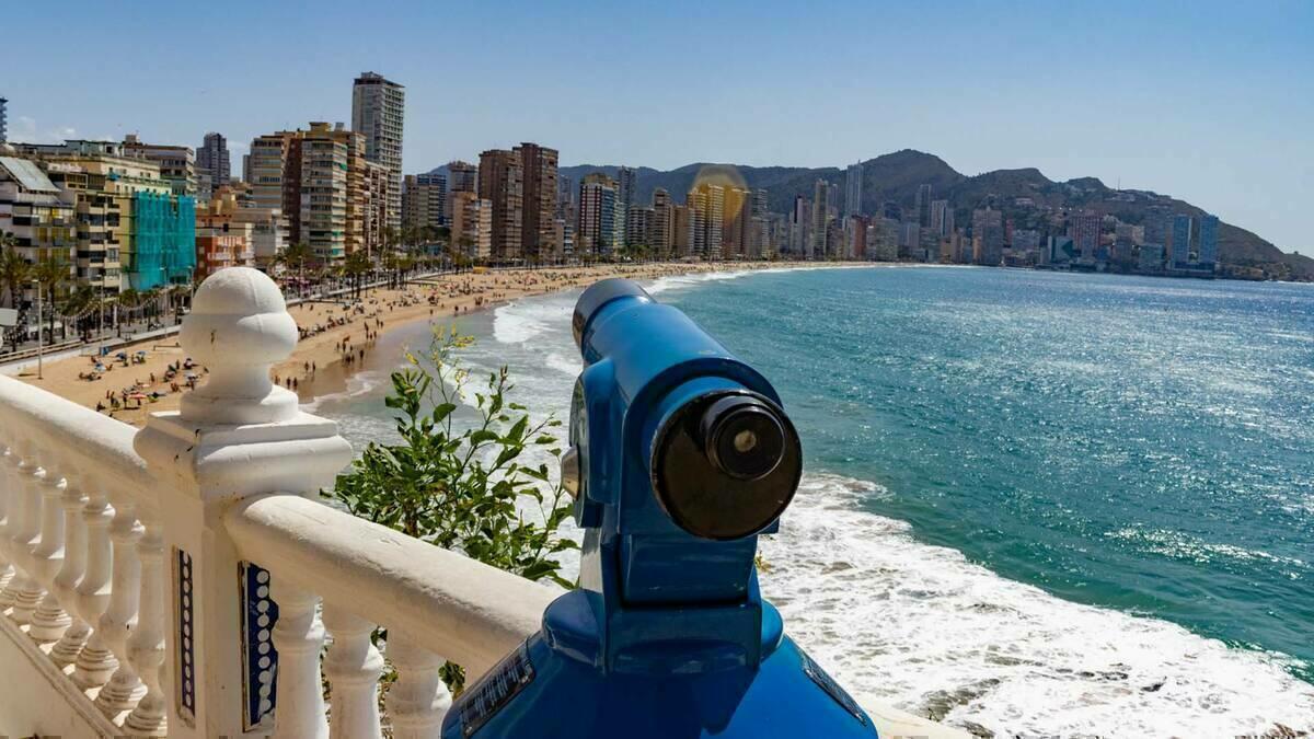 Benidorm triplica en 2021 el importe de ayudas concedidas a nuevas empresas y autónomos 