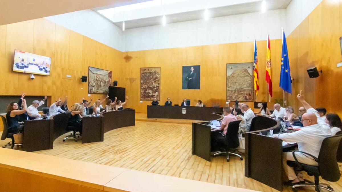 Benidorm aprueba el expediente de contrataci&oacute;n del albergue, zona de acampada y bar del Parque de la S&eacute;quia Mare por diez a&ntilde;os  
