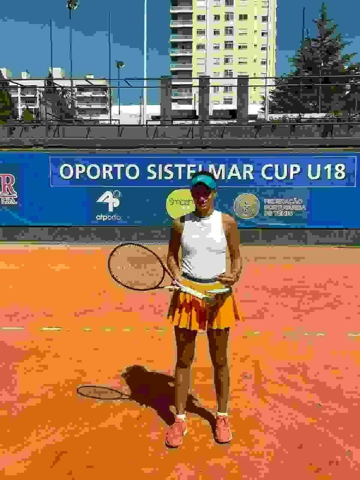 Luc&iacute;a Llinares gana un torneo internacional sub 18 en Portugal