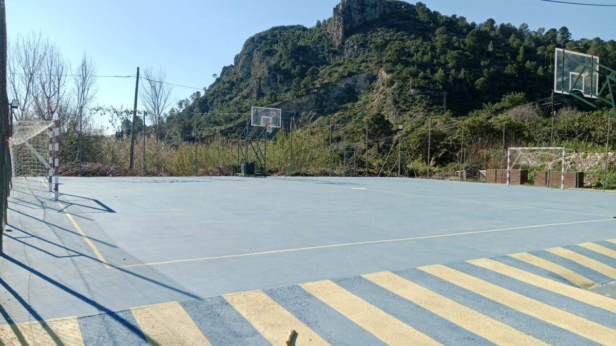El Ayuntamiento de Bolulla pone a disposici&oacute;n de la Guardia Civil y la Polic&iacute;a Local de Callosa d&rsquo;en Sarri&agrave; sus instalaciones deportivas como  gesto de agradecimiento