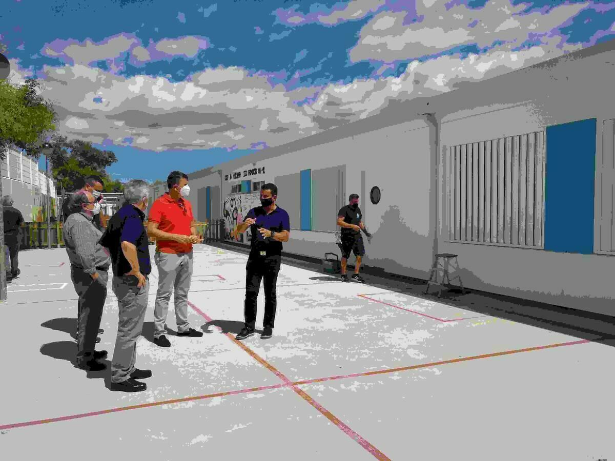 La Nuc&iacute;a invierte 21.000 euros en la puesta &ldquo;a punto&rdquo; de los coles 