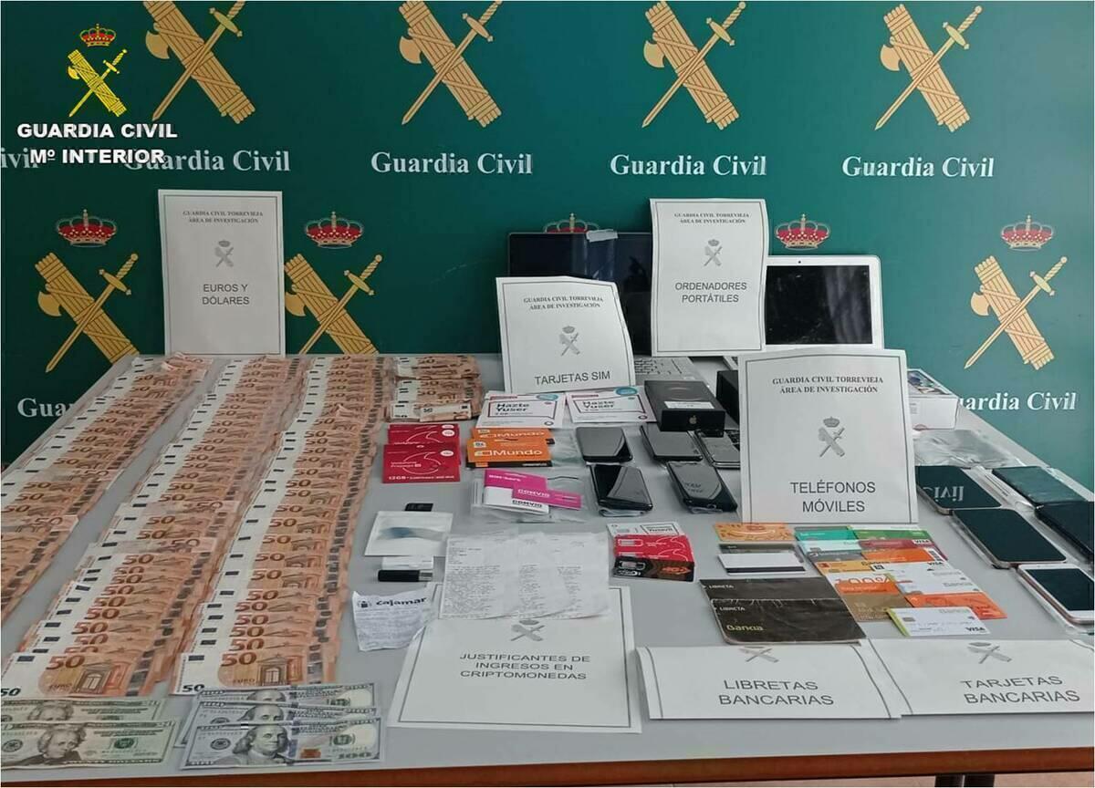 La Guardia Civil desarticula una banda especializada en estafas por Internet liderada por cuatro hermanos