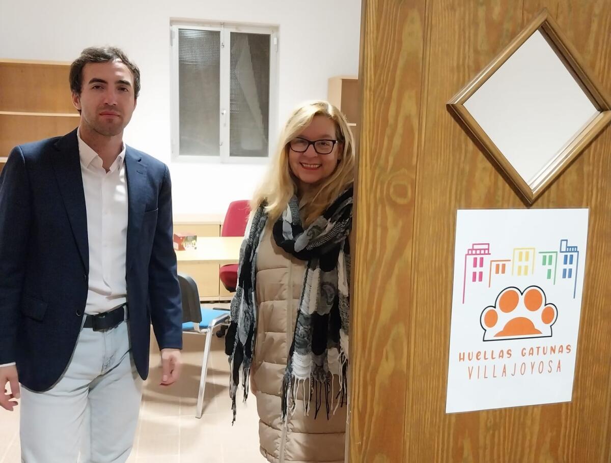 Villajoyosa habilita un espacio en el Punt de Trobada Jove para la Asociación Huellas Gatunas y las cuidadoras de colonias felinas