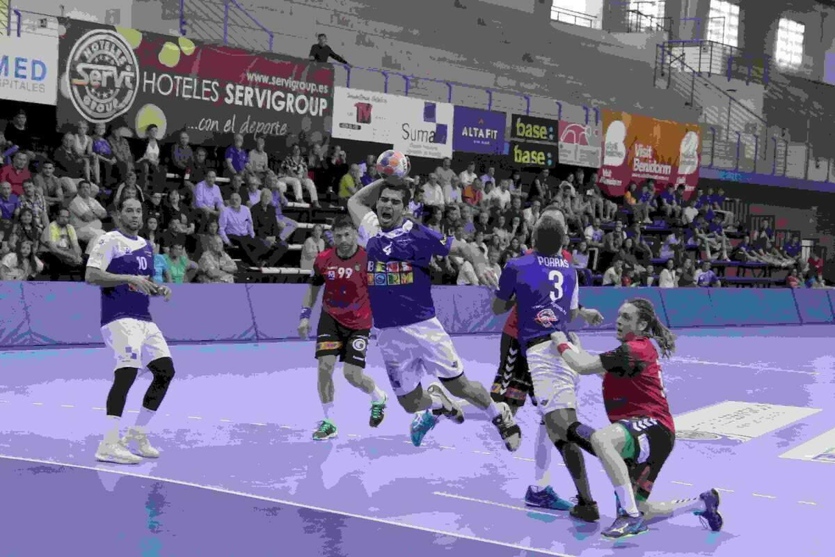 BM Benidorm // Gran trabajo defensivo y victoria frente al BM. Granollers