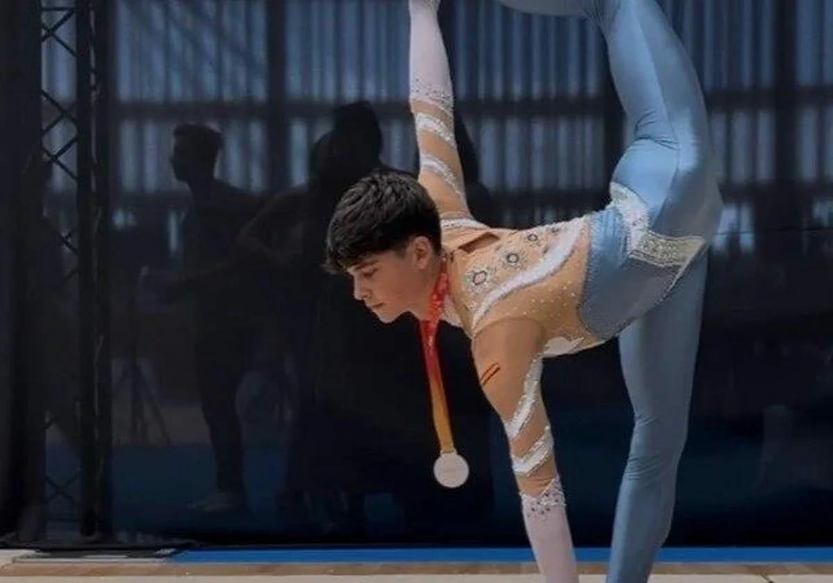 Gonzalo García, campeón mundial de gimnasia estética, víctima de una nueva normativa discriminatoria