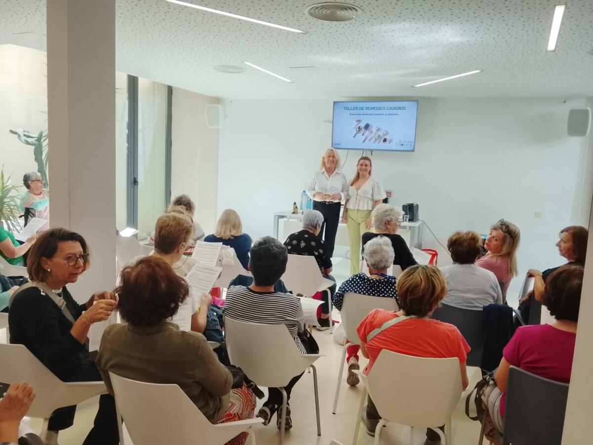 Gran &eacute;xito del &ldquo;Taller de Remedios Caseros&rdquo; de 3&ordf; Edad