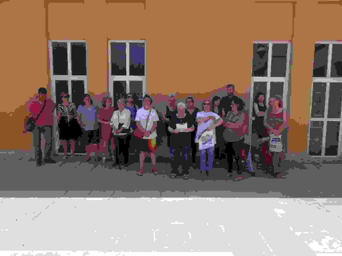 La Vila &middot; La concejala de Igualdad lee un manifiesto en apoyo a la moci&oacute;n presentada por todos los grupos pol&iacute;ticos sobre los presupuestos contra la violencia de g&eacute;nero