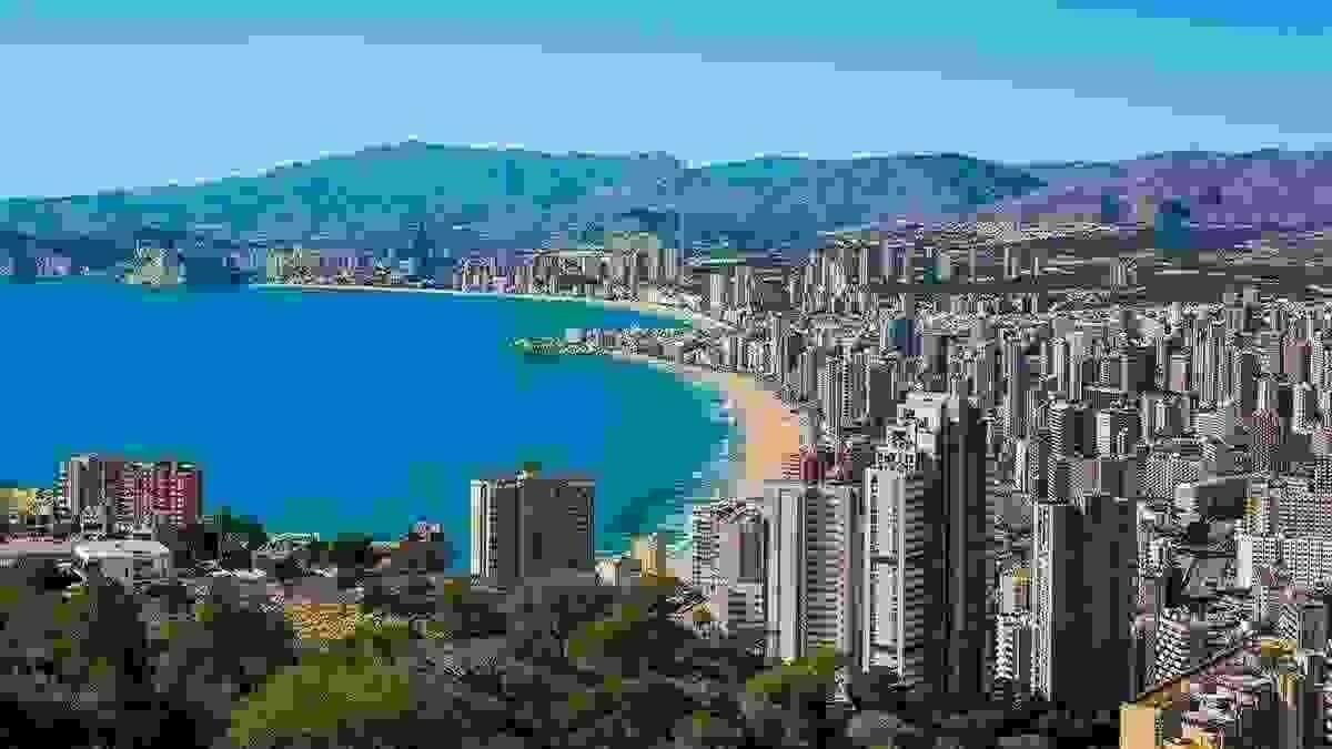 Benidorm supera el 91% de ocupaci&oacute;n media durante la primera quincena de octubre