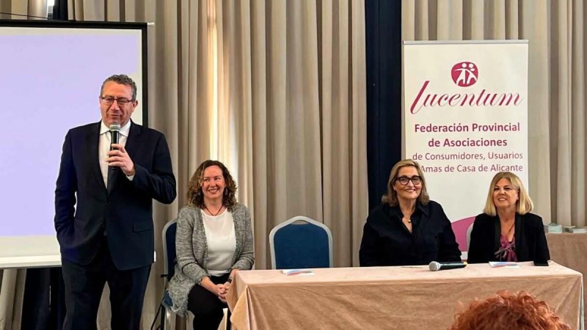 Jornadas de trabajo en Benidorm de las Amas de Casa de la provincia de Alicante