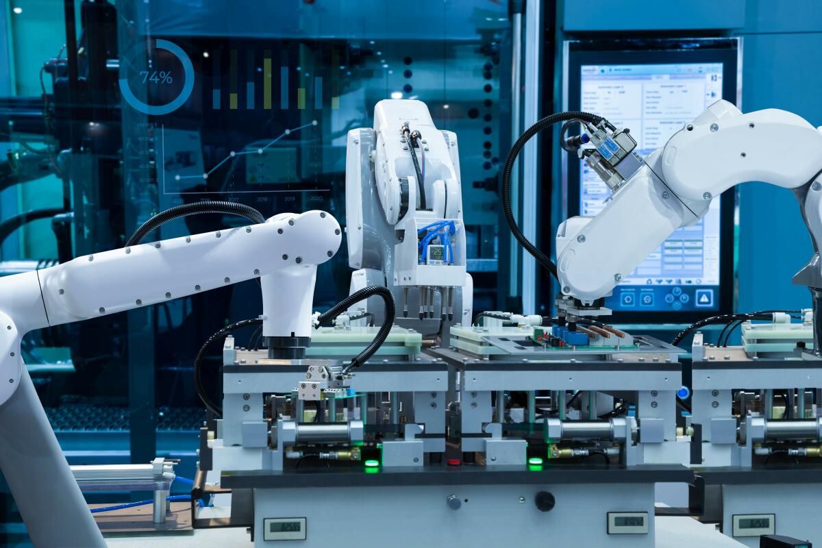 La adaptación y la seguridad son los principales retos de la digitalización en la industria española