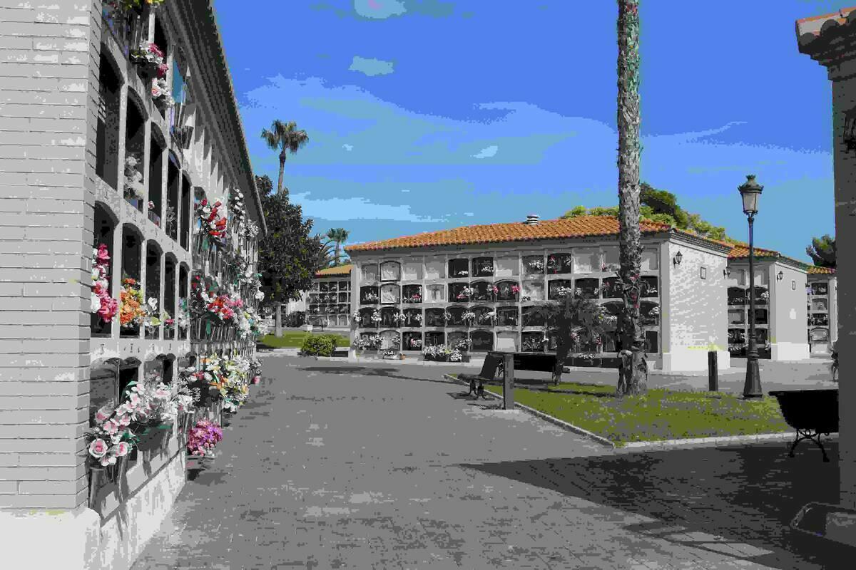 Benidorm publica un bando con el protocolo sanitario de los cementerios para la festividad de Todos los Santos