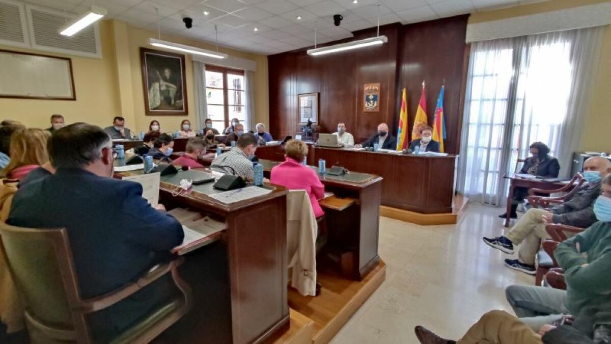 El Pleno de la Vila Joiosa solicita a Costas el estudio de sistemas de protección que frenen el deterioro del litoral vilero frente a fenómenos costeros