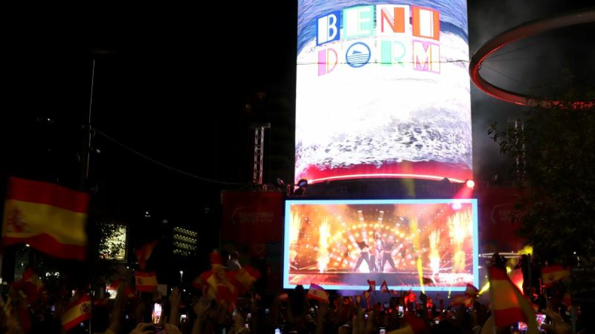 Benidorm se entrega a Chanel y Eurovisión