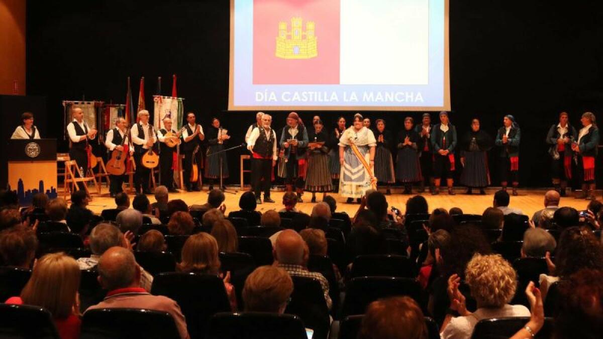 La Casa de Castilla La Mancha en Benidorm celebra el acto institucional por el Día grande de su comunidad