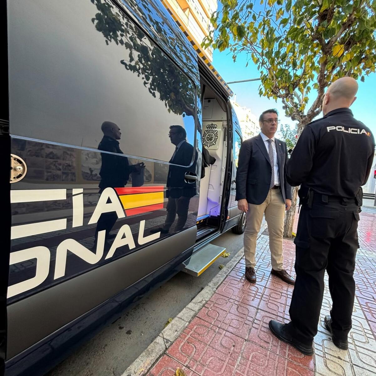 VOX logra que el Pleno apruebe la instalaci&oacute;n de un Punto de Actualizaci&oacute;n del DNI electr&oacute;nico en Mutxamel y acusa a PSOE y Comprom&iacute;s de "anteponer la ideolog&iacute;a al inter&eacute;s vecinal"