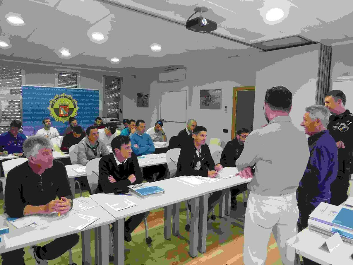 25 polic&iacute;as se forman en el Curso de Detecci&oacute;n de Drogas