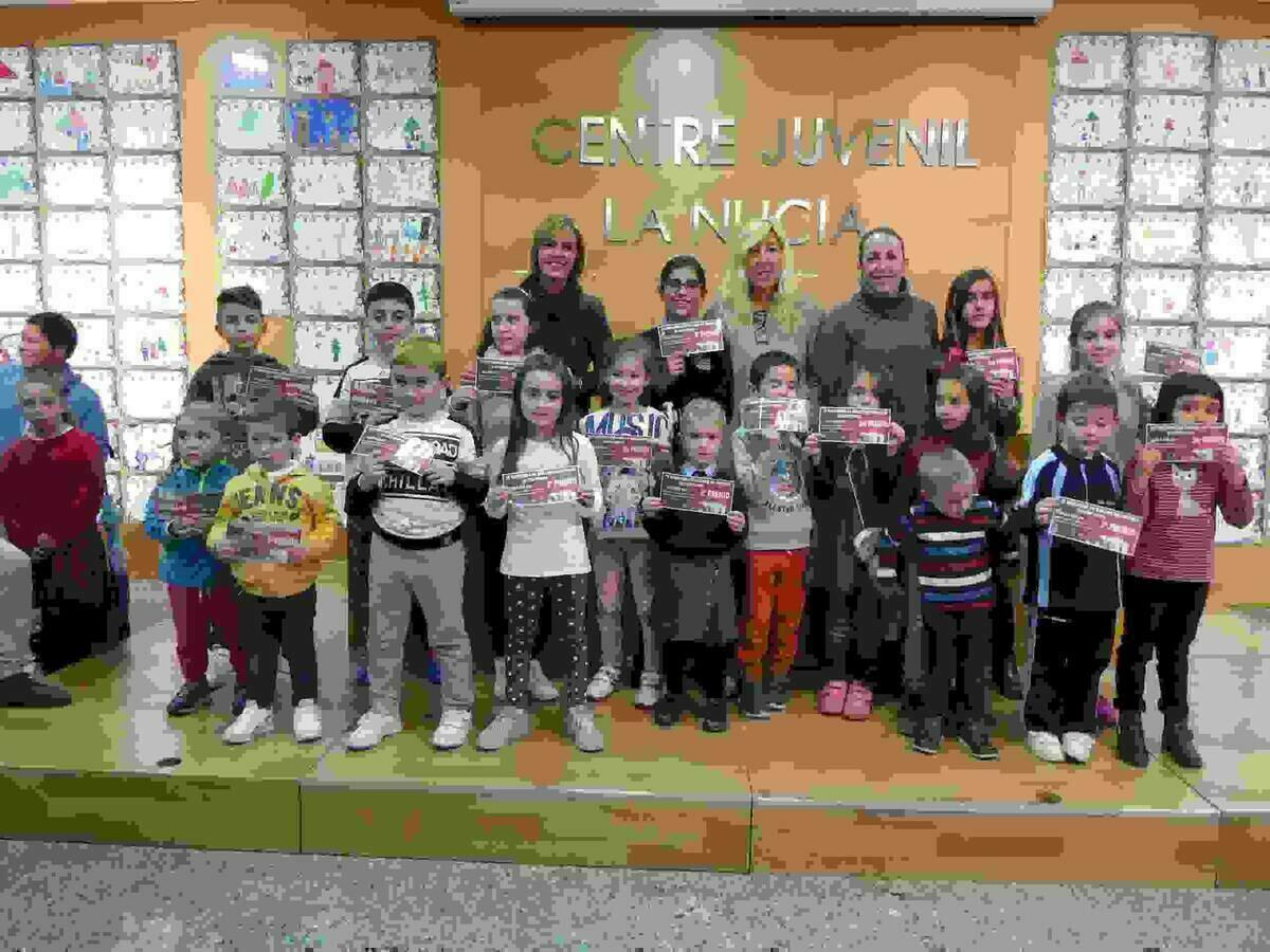La Nuc&iacute;a &middot;607 escolares participan en el IX Concurso de Dibujo Navidad Infantil