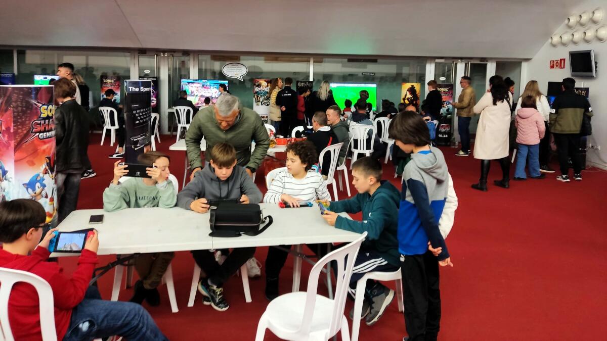 Jóvenes aficionados a las videoconsolas se han reunido este fin de semana en La Vila Game Party 