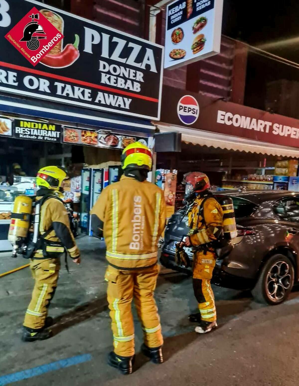 INCENDIO ESTABLECIMIENTO  EN BENIDORM