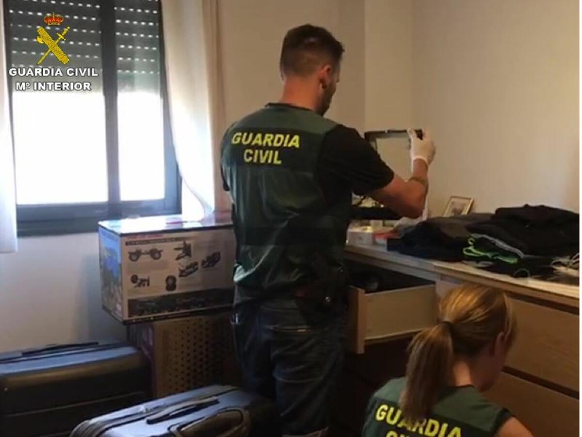 La Guardia Civil desarticula una organización criminal que comercializaba nuevas drogas de diseño a nivel internacional y desmantela su laboratorio 