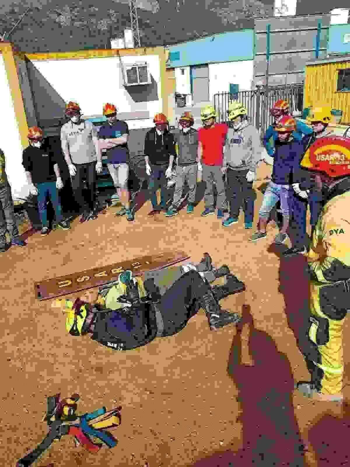 Estudiantes Noruegos practican en el campo de perros de rescate de La Nucía