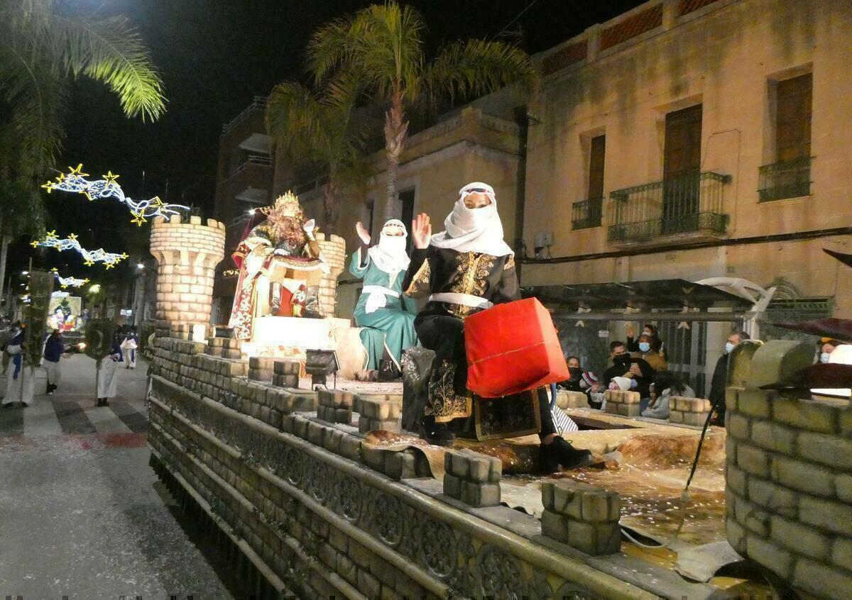 Los Reyes Magos volvieron a repartir ilusión y regalos en La Nucía 