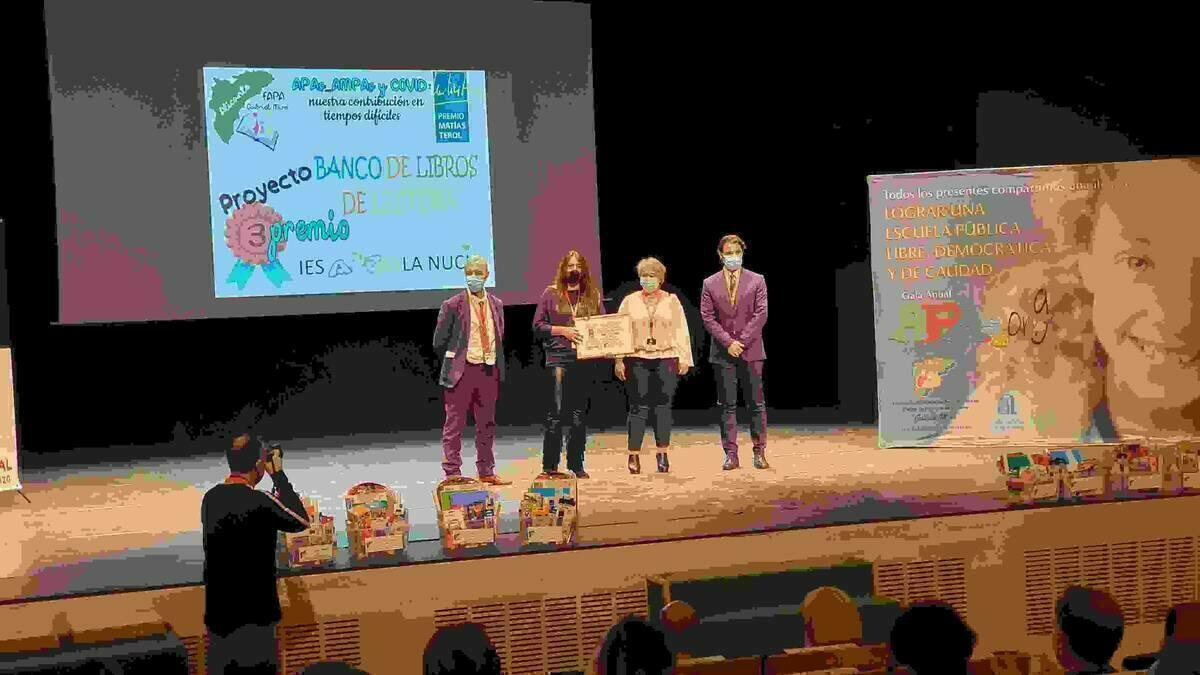 El “Banco de Libros de Lectura” del AMPA premiado en el “Concurso  Provincial de Iniciativas”