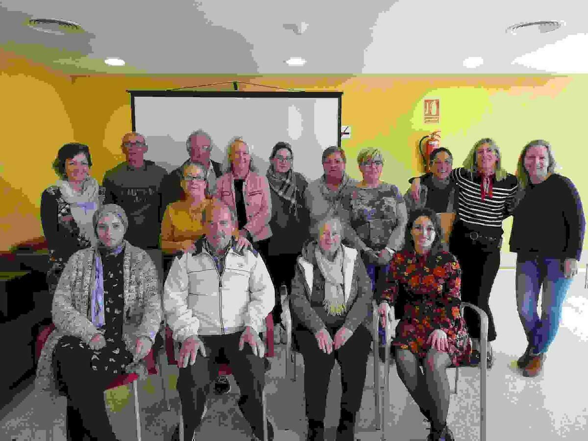 La Nuc&iacute;a &middot; Finaliza el IV Curso de Cuidadores de Dependientes  con la entrega de Diplomas