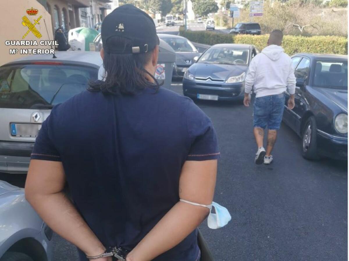 La Guardia Civil detiene a un ex convicto delincuente por la comisión de nuevos delitos en Calpe