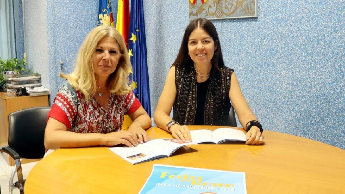 ‘Fadrines’ y ‘fadrins’ viven en la Ermita de Sanz sus días grandes de la Festa del Roser