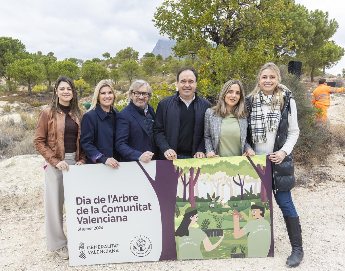 LA GENERALITAT ELIGE FINESTRAT PARA CONMEMORAR EL “DIA DE L’ARBRE DE LA COMUNITAT VALENCIANA”  CON LA PLANTACIÓN DE ESPECIES AUTÓCTONAS Y LA SUELTA DE AVES RAPACES RECUPERADAS