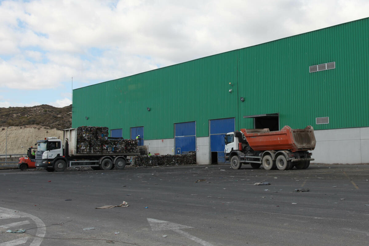 La Diputaci&oacute;n destina m&aacute;s de un mill&oacute;n de euros para ayudar a los municipios en la gesti&oacute;n de sus residuos