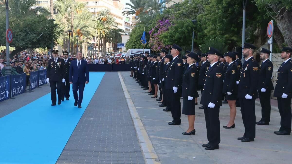 Benidorm conmemora el Día de la Policía Nacional con un acto solemne en el Paseo de Colón