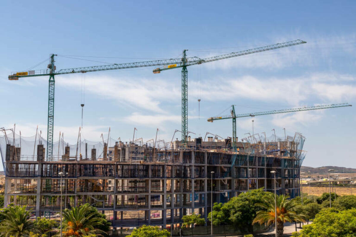 La construcción en Alicante cierra 2023 como el mejor año para el sector desde 2007