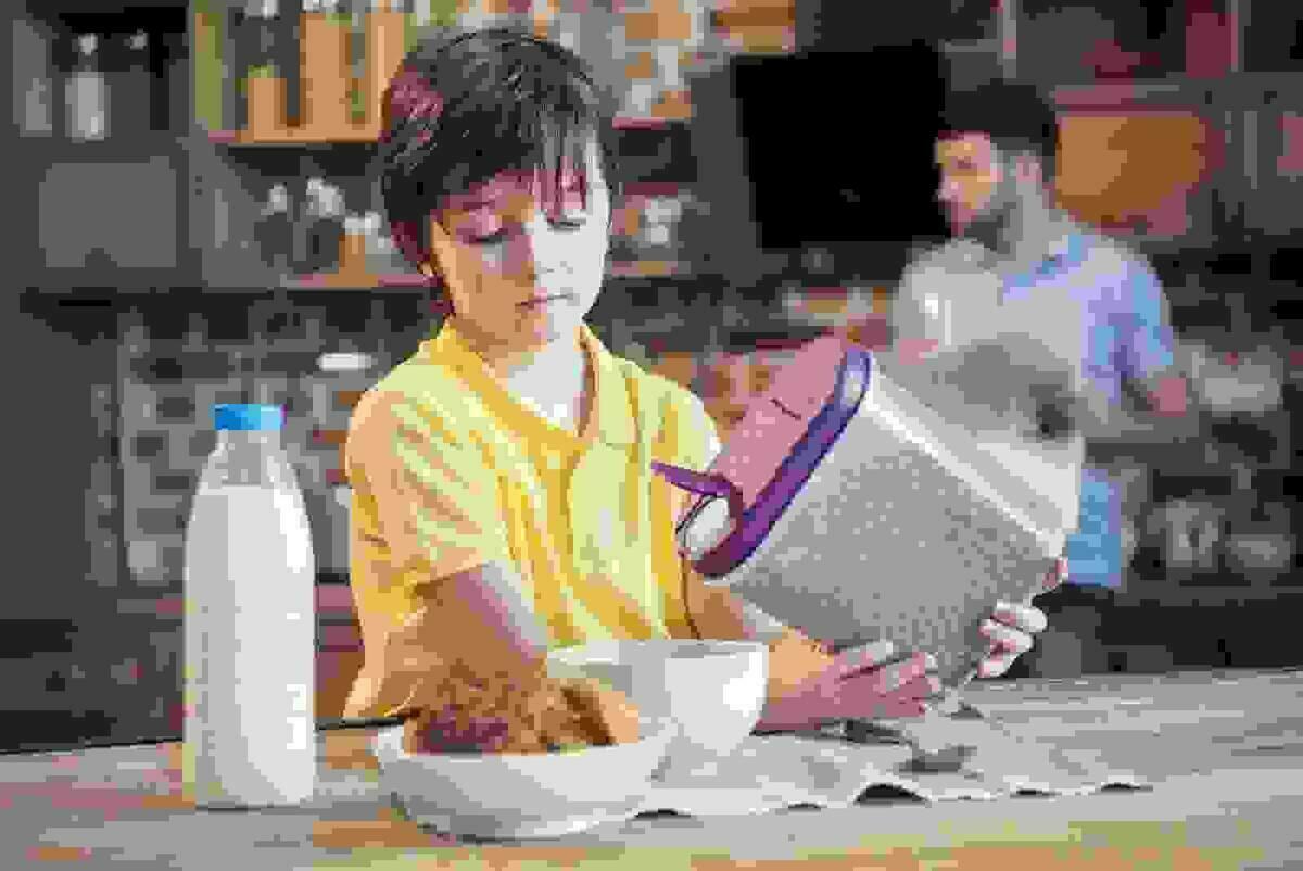 La peor comida del d&iacute;a de los ni&ntilde;os valencianos es el desayuno y la de los mayores, la cena