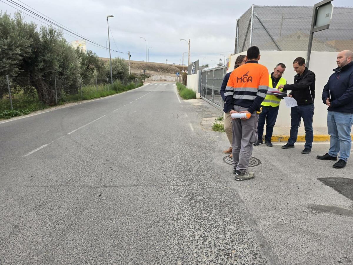 Se inician las obras de prolongación de las aceras en el barrio de San Isidro