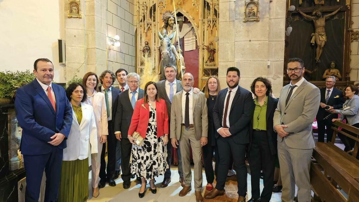 Villajoyosa celebra el Domingo de Ramos con la tradicional y multitudinaria procesión de las palmas