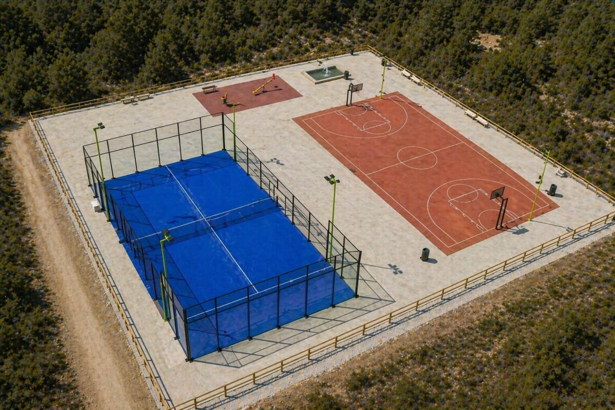 Confrides licita la construcci&oacute;n de una pista de p&aacute;del en l&rsquo;Abdet por m&aacute;s de 67.000 euros