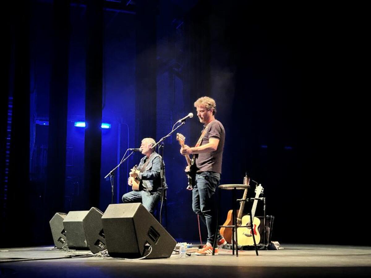 La Habitación Roja actuó en l’Auditori en formato acústico