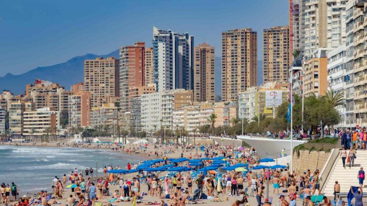 Benidorm constata su recuperación en Semana Santa con los datos sobre consumo de agua, recogida de residuos y de entrada de vehículos 