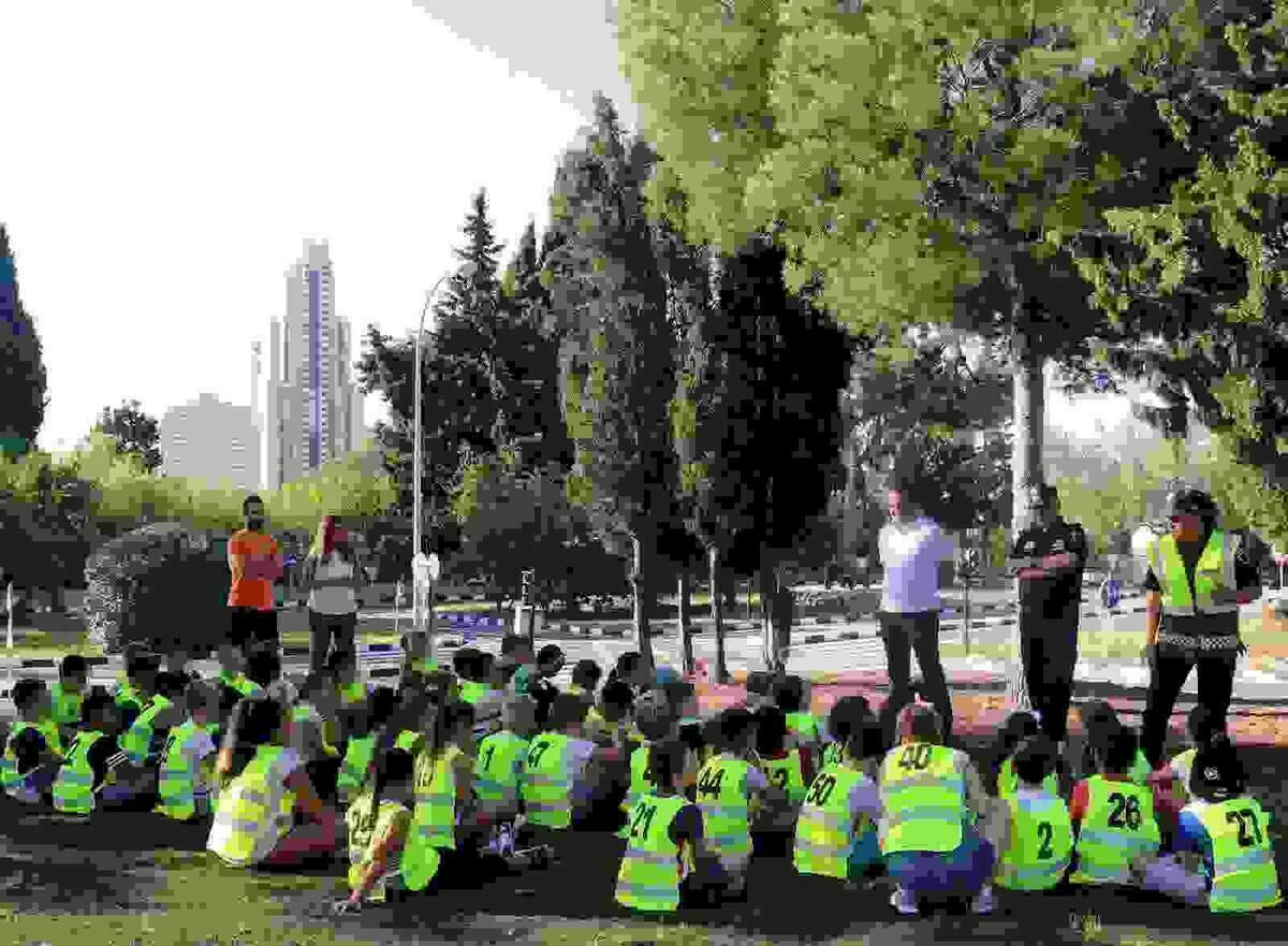 Benidorm muestra a alumnos de los colegios del Salt de l&rsquo;Aigua las rutas escolares seguras para llegar a sus centros