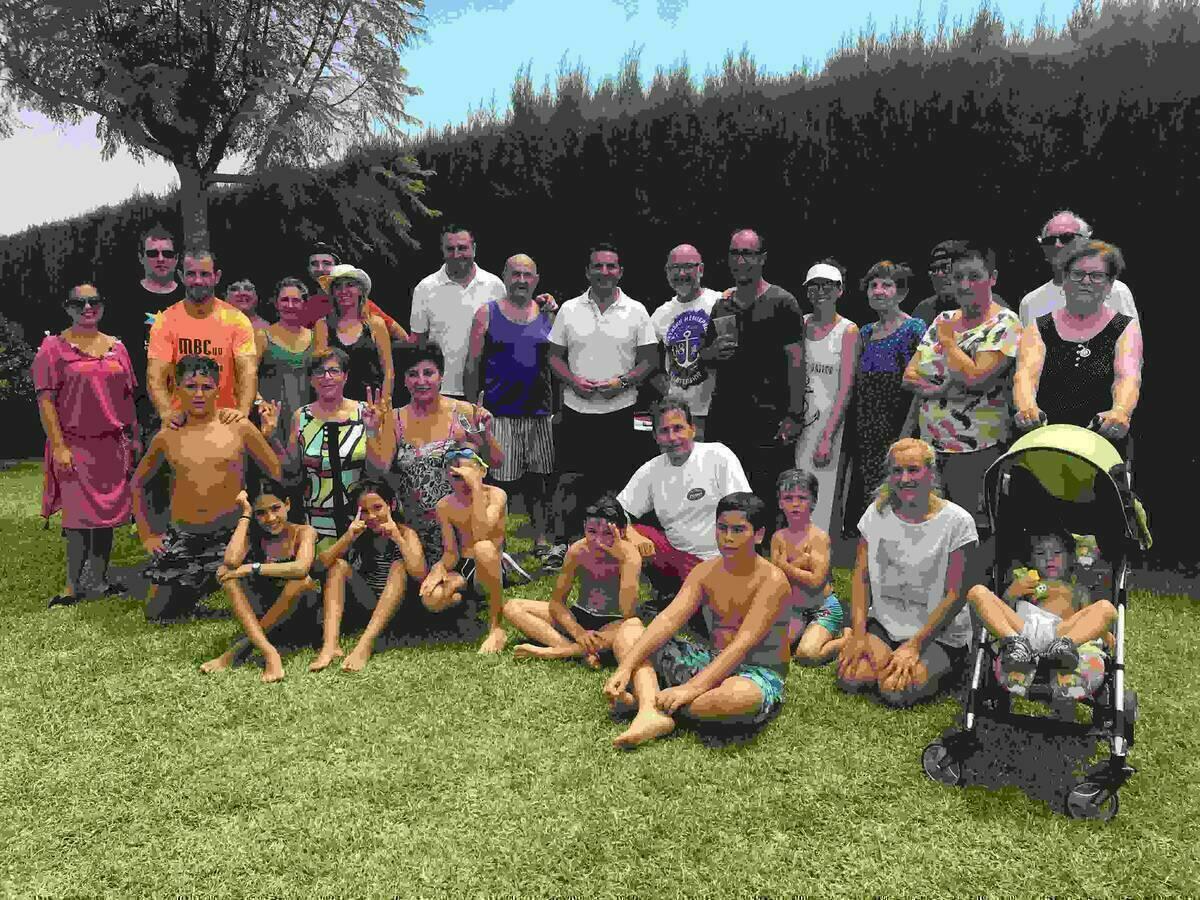 La Nuc&iacute;a &middot; La Urbanizaci&oacute;n Kristal celebra sus fiestas de verano